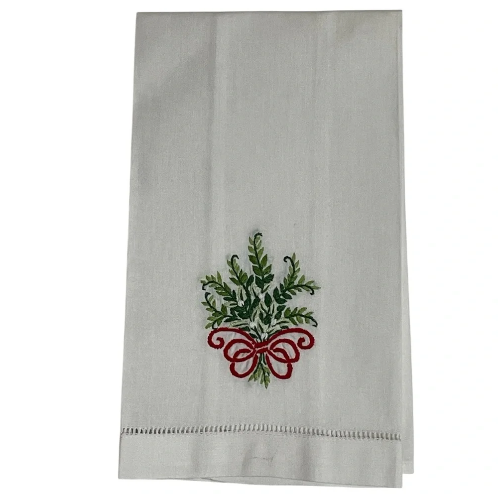 Holiday Greenery Embroidered White Cotton Guest Hand Towel